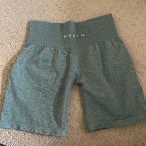 NVGTN Shorts Green Size M